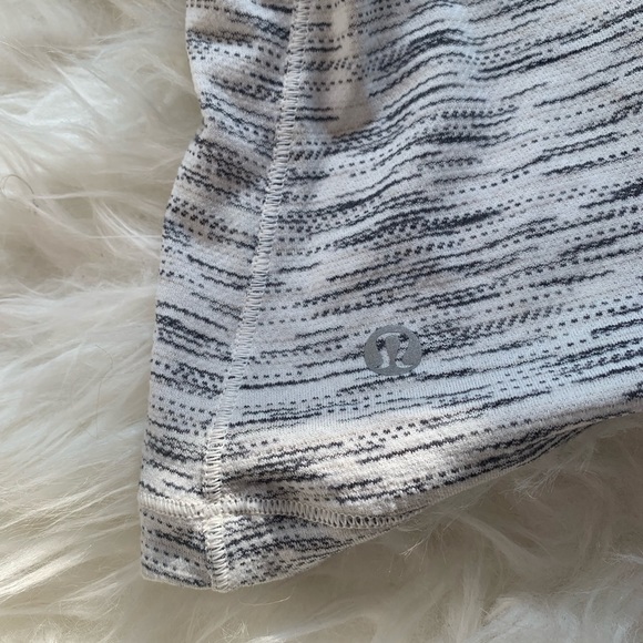 Lululemon Twist And Toil Tank with Bra - Picture 5 of 8